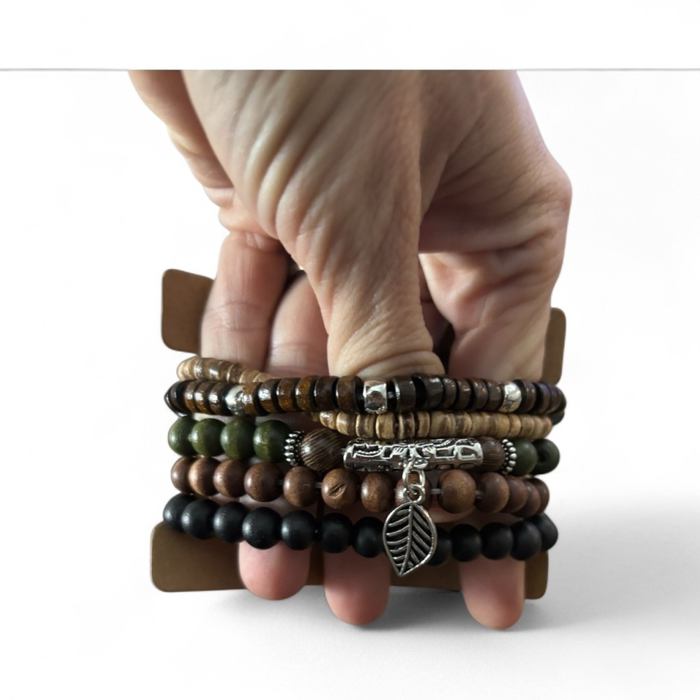 Fashion Jewelry Multicolor Beaded Bracelets with leaf charm - Picture 5 of 6